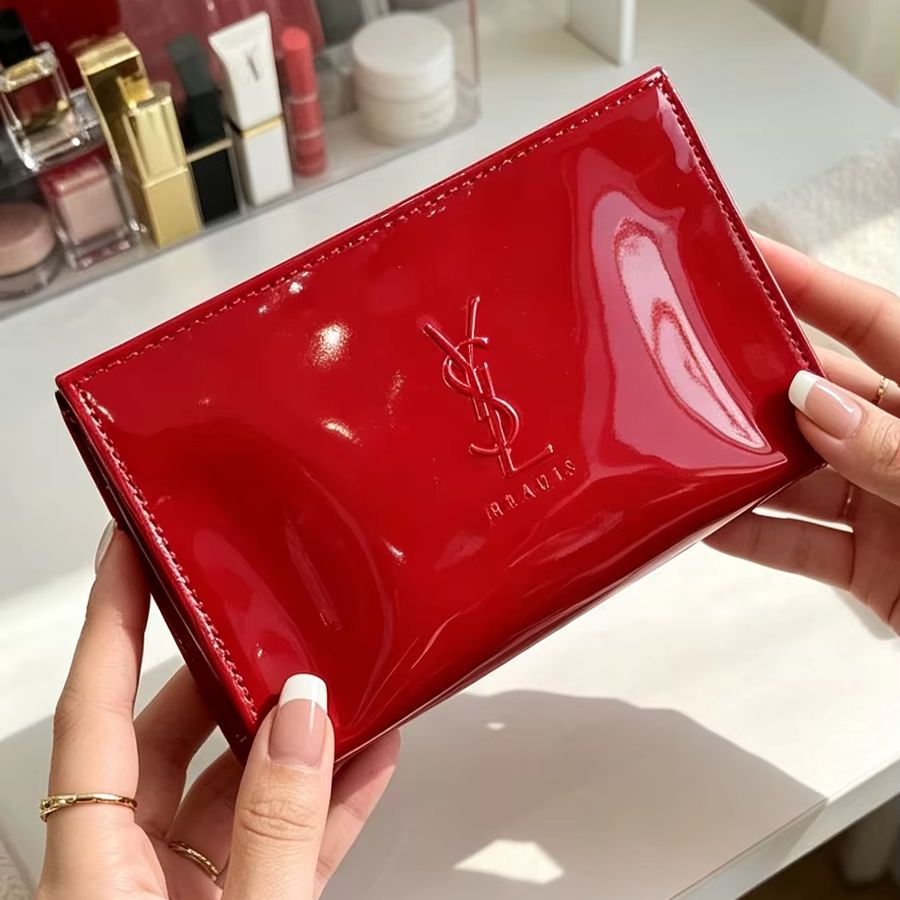 YSL Red Patent Leather Cosmeti - Luxury Skincare Logo recension och pris