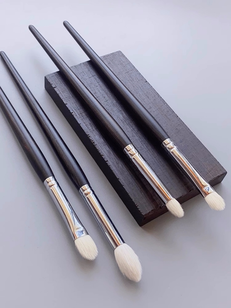 Eyeshadow Blending Brush Luxur - Luxury Skincare Products recension och pris